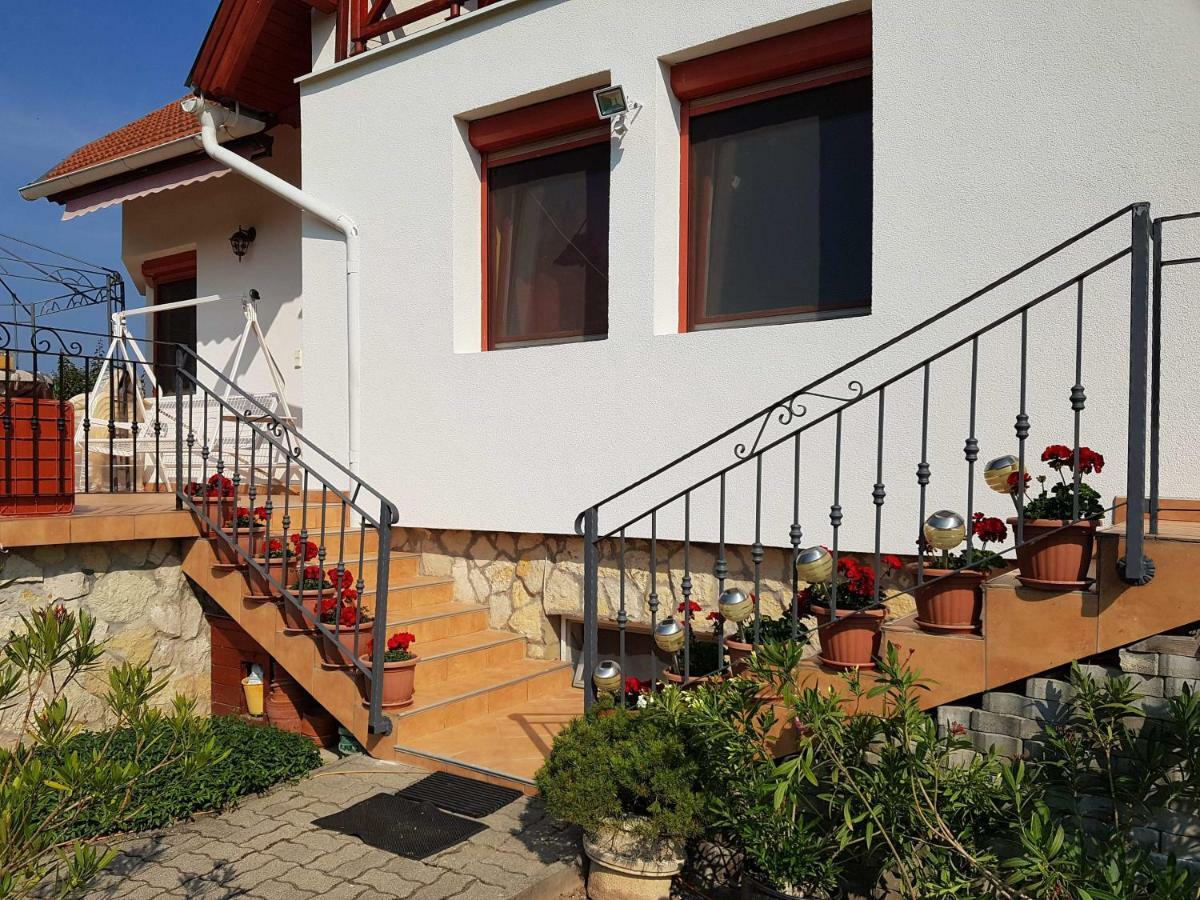 Rege Apartman Alsóörs Εξωτερικό φωτογραφία